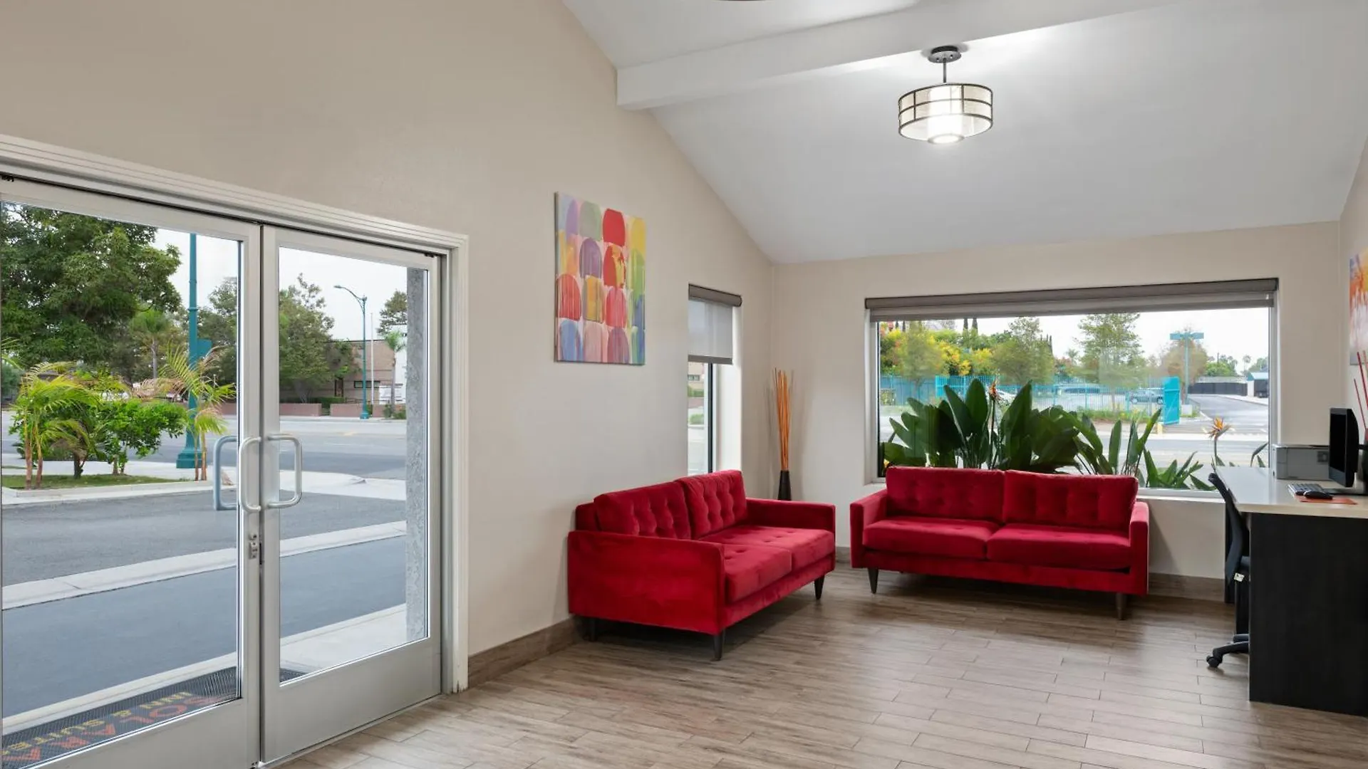 Hotel Solara Inn And Suites Anaheim
